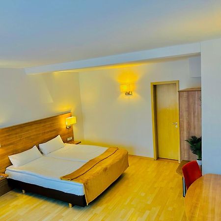 Готель Pilstinger Hof Екстер'єр фото